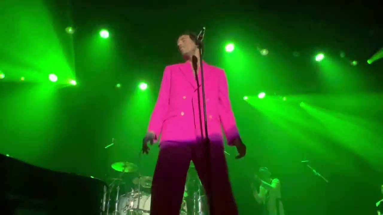 Mika performing Modern Times @ The Fillmore in San Francisco, US 17/42022
