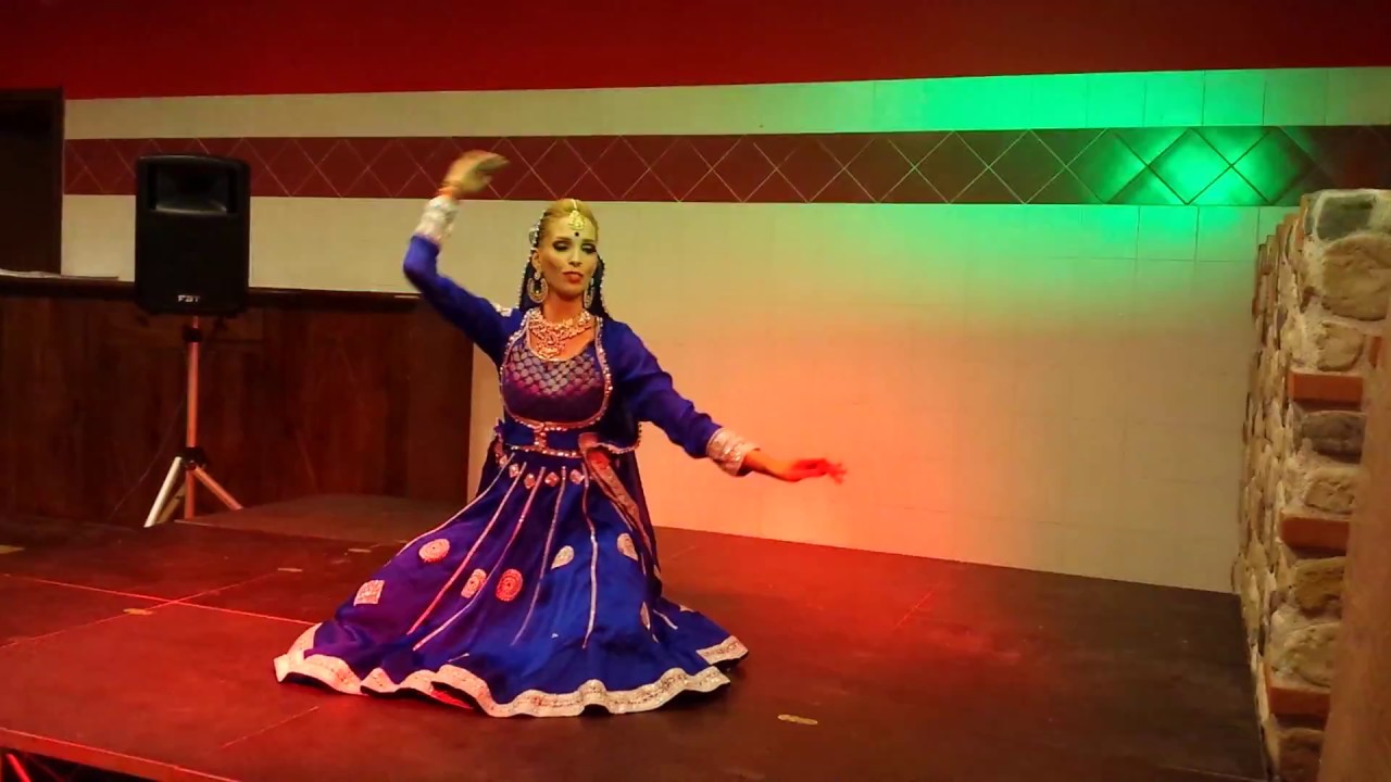 THODE BADMASH , Saawariya, by Gioia Cavedon