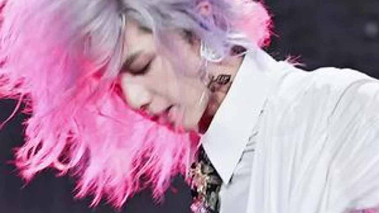 美的不可方物了，兄弟…🤤#华晨宇美神 #华晨宇青岛音乐节 250816 「不重逢」