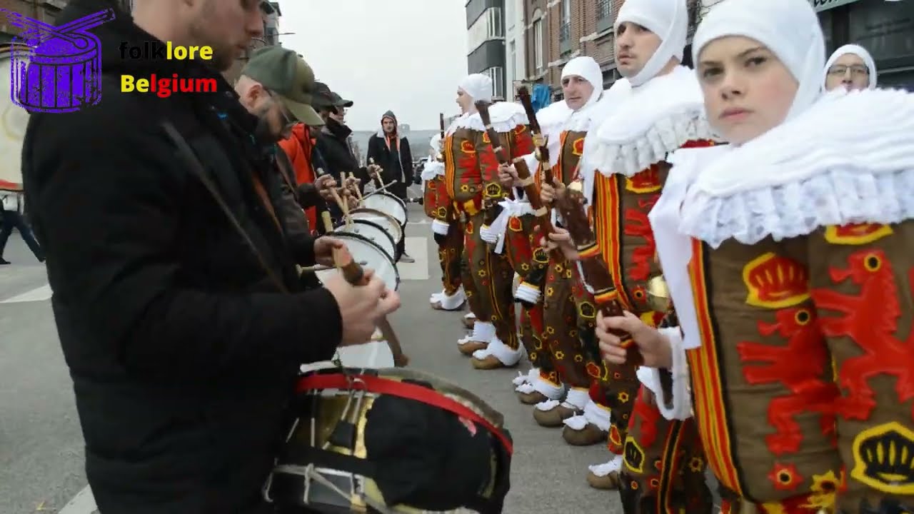 carnaval Charleroi 2023 - les infatigables et leurs paysannes  - folklore belgium