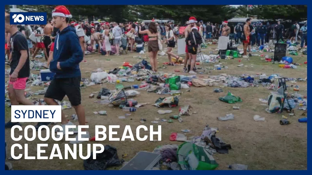 Coogee Beach Trashed By Christmas Revellers, Locals Lead Clean-Up | 10 News