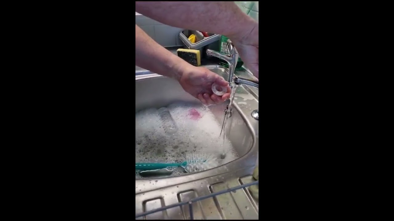 How to clean and sterilise your baby's bottles