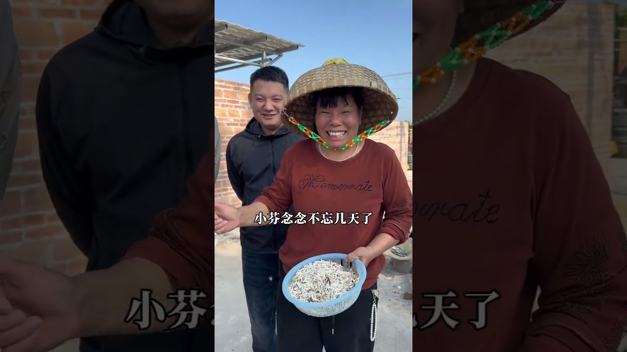 天气忽然变得好冷就适合来窑鸡和烧烤，小芬心心念念了好几天的篓叶烤鸡，大家伙早早就去准备了一大桌的食材#广东 #湛江 #窑鸡 #星乡村星农人 #家庭日常