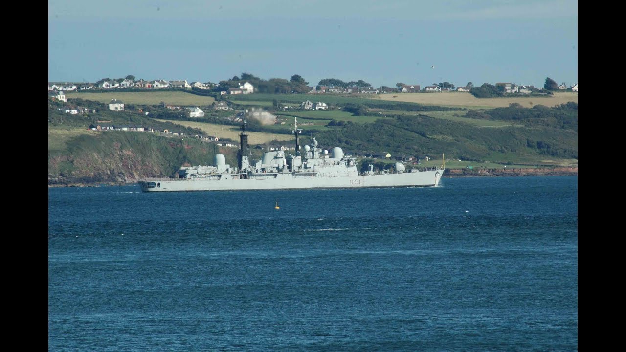ROYAL NAVY TYPE 42 DESTROYER HMS NOTTINGHAM D91 IN PLYMOUTH SOUND - 2nd August 2007