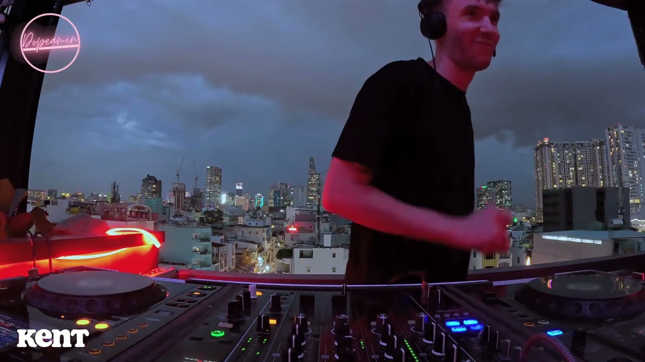 Kent Dopeamin @ Momento Rooftop, Ho Chi Minh, Vietnam October 2025