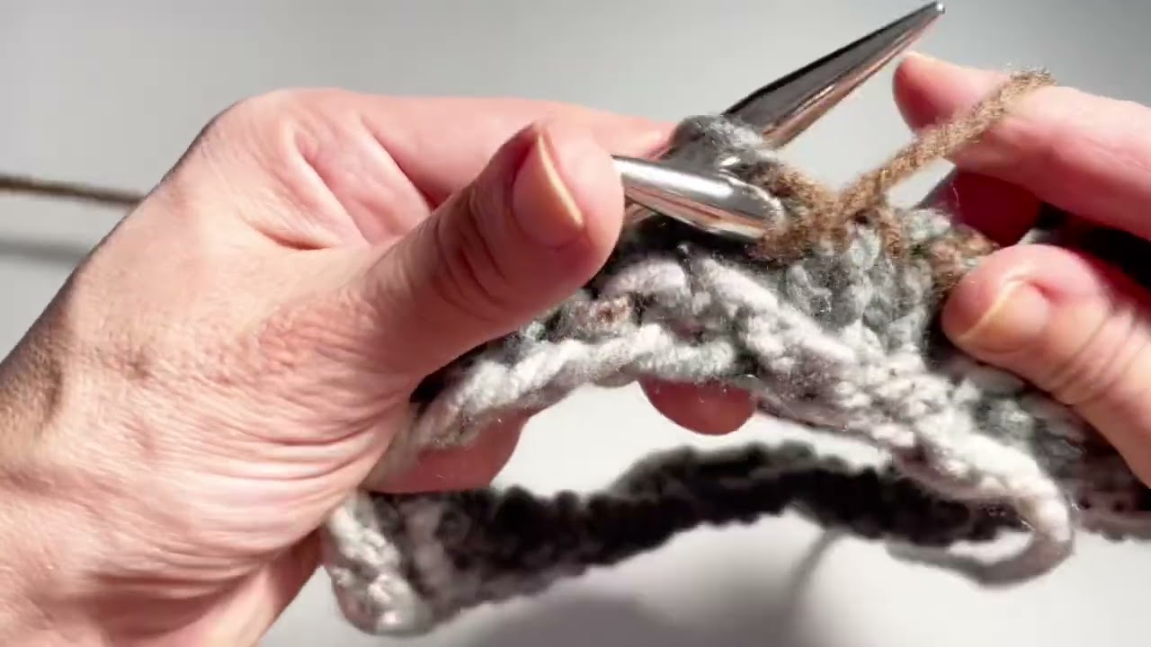 Cozy Ears Knit Head Band Tutorial {FREE PATTERN}💖