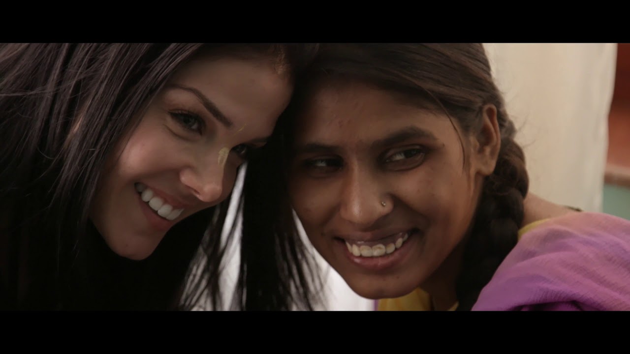 Marie Avgeropoulos at FFL Vrindavan 2017