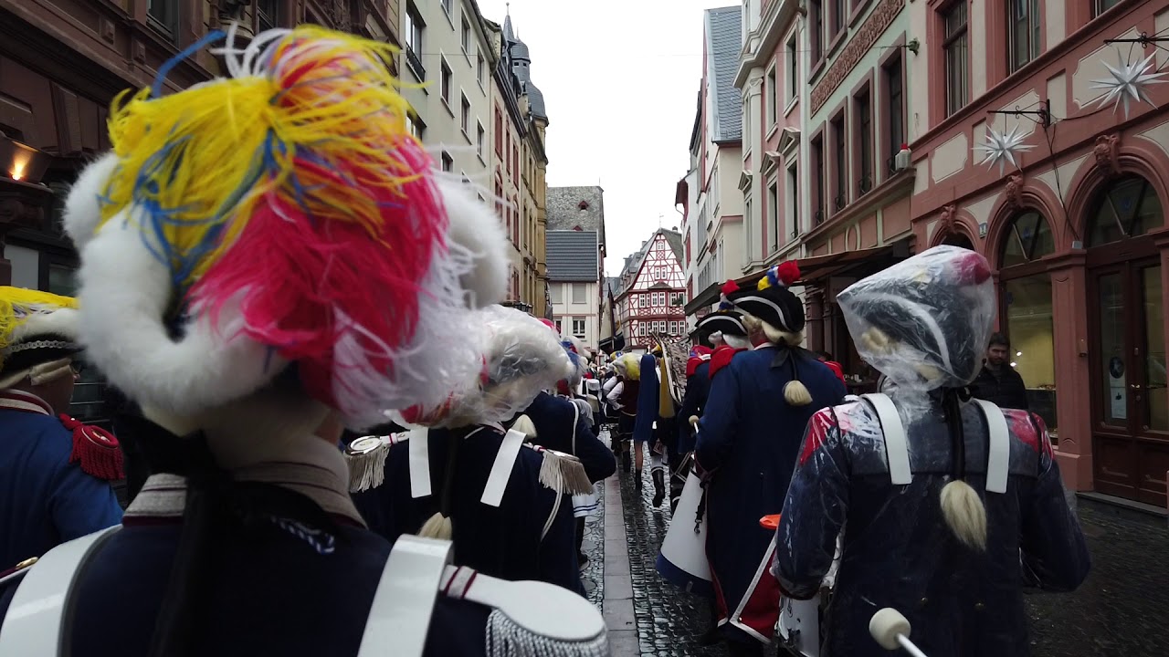 Einzug des Musik und Trommlerkorp