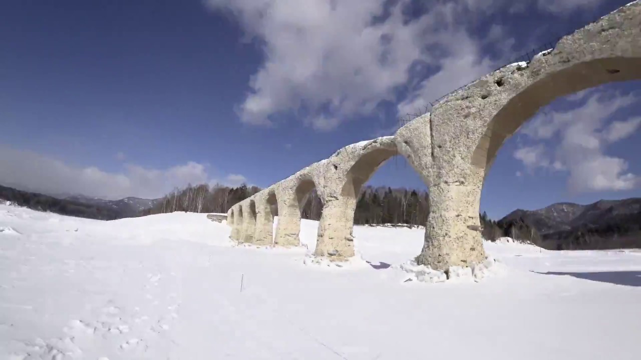冬の糠平湖の湖面を歩いてタウシュベツ川橋梁を目指す！ @北海道上士幌町