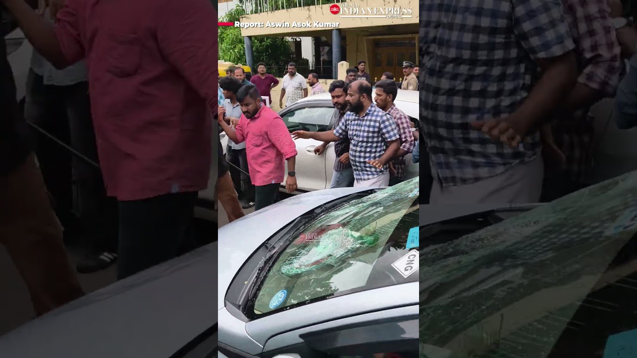 CPM workers attacked the vehicles in which the ED officials travelled | #ED #PinarayiVijayan #Kerala
