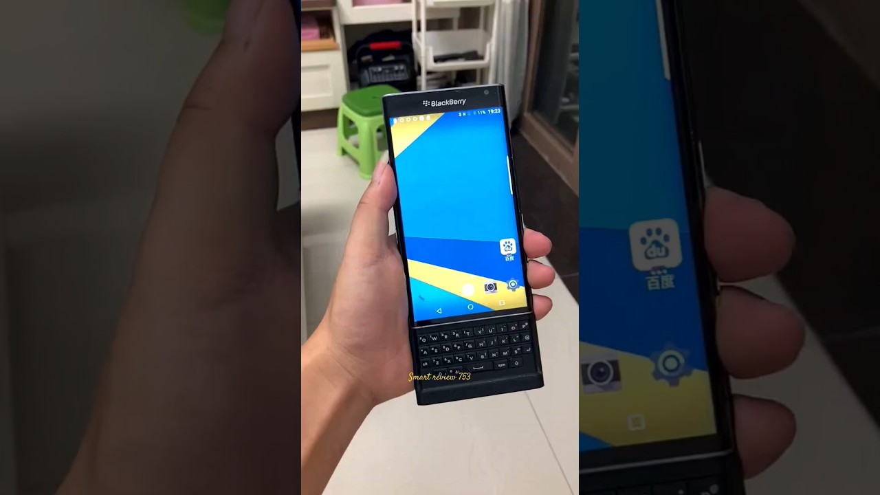 The BlackBerry Priv in 2025: the physical QWERTY keyboard , its Android heart.  #blackberry #priv