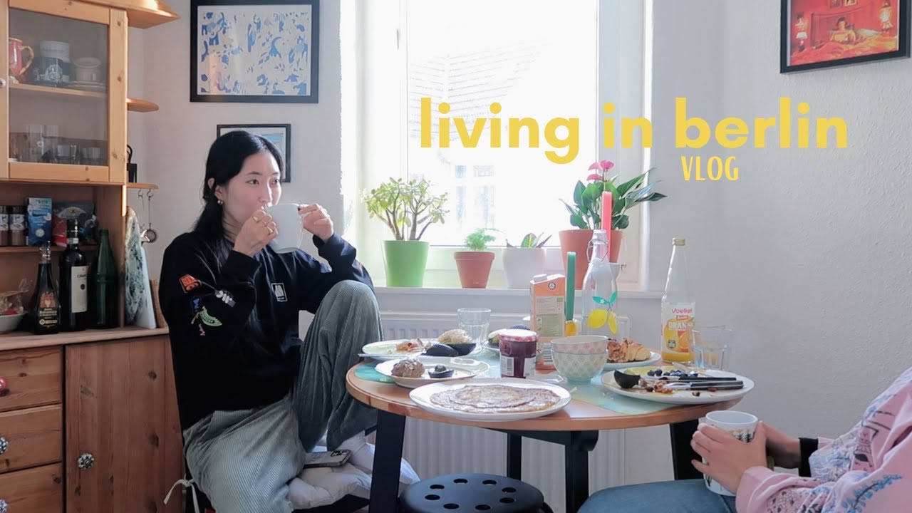 Living in Berlin ep.9| running errands, saturday brunch, film camera shopping, cooking, lazy sundays