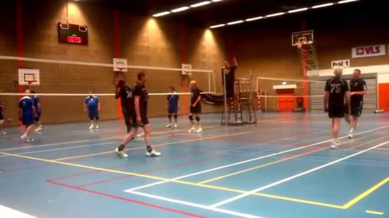 Fusion Volleybal (Michiel Meijler 13 punten uit een servicebeurt)