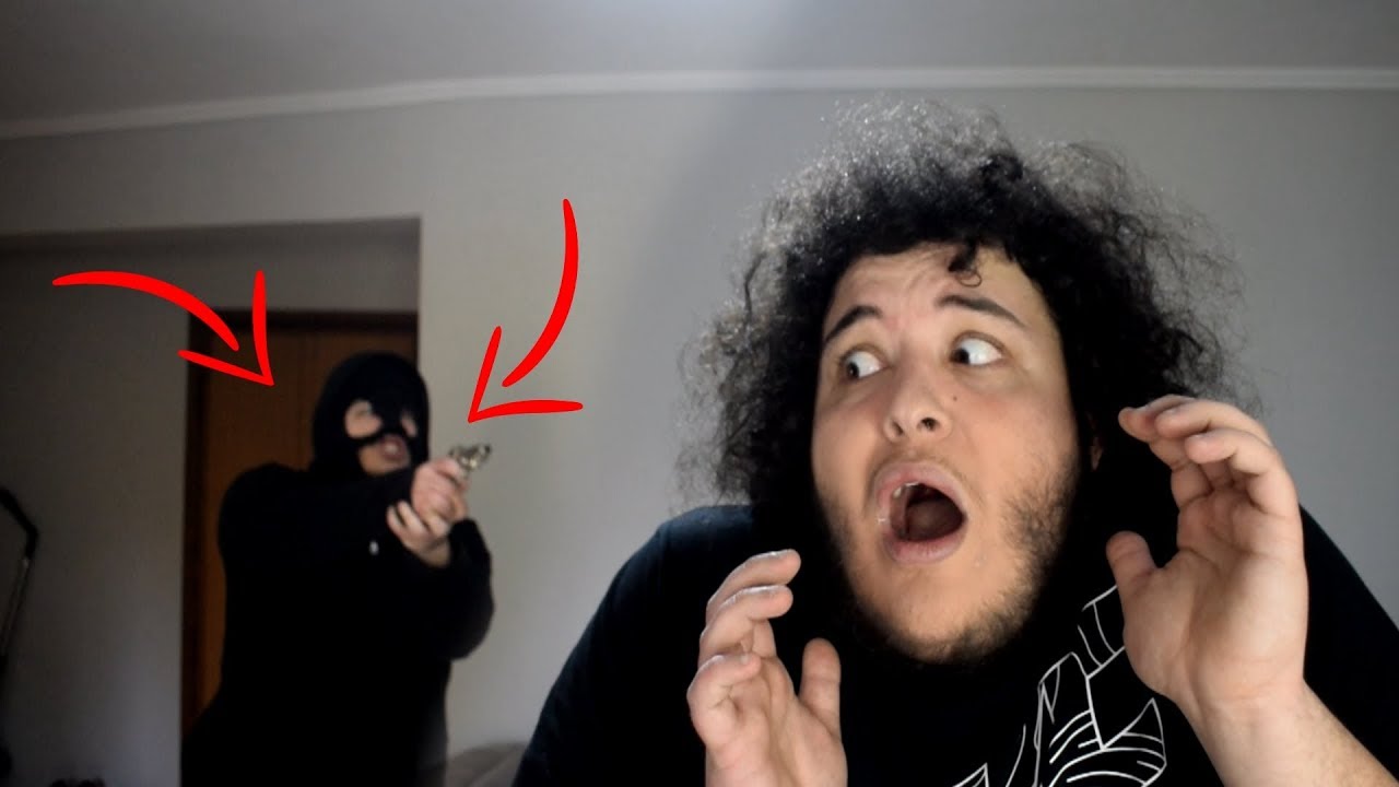 &Lambda;&Eta;&Sigma;&Tau;&Epsilon;&Iota;&Alpha; ! &Tau;&Iota; &Nu;&Alpha; &Kappa;&Alpha;&Nu;&Omega; ? | Manos