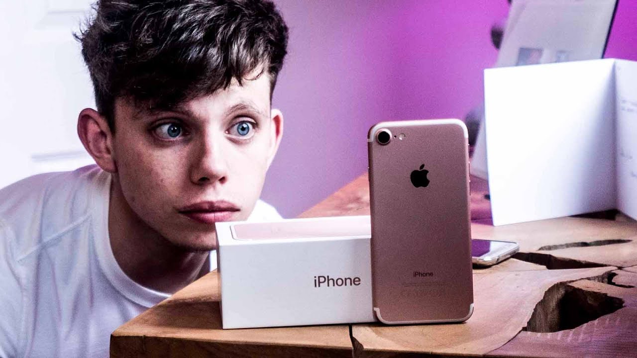 THE HUNT FOR AN IPHONE 7!!