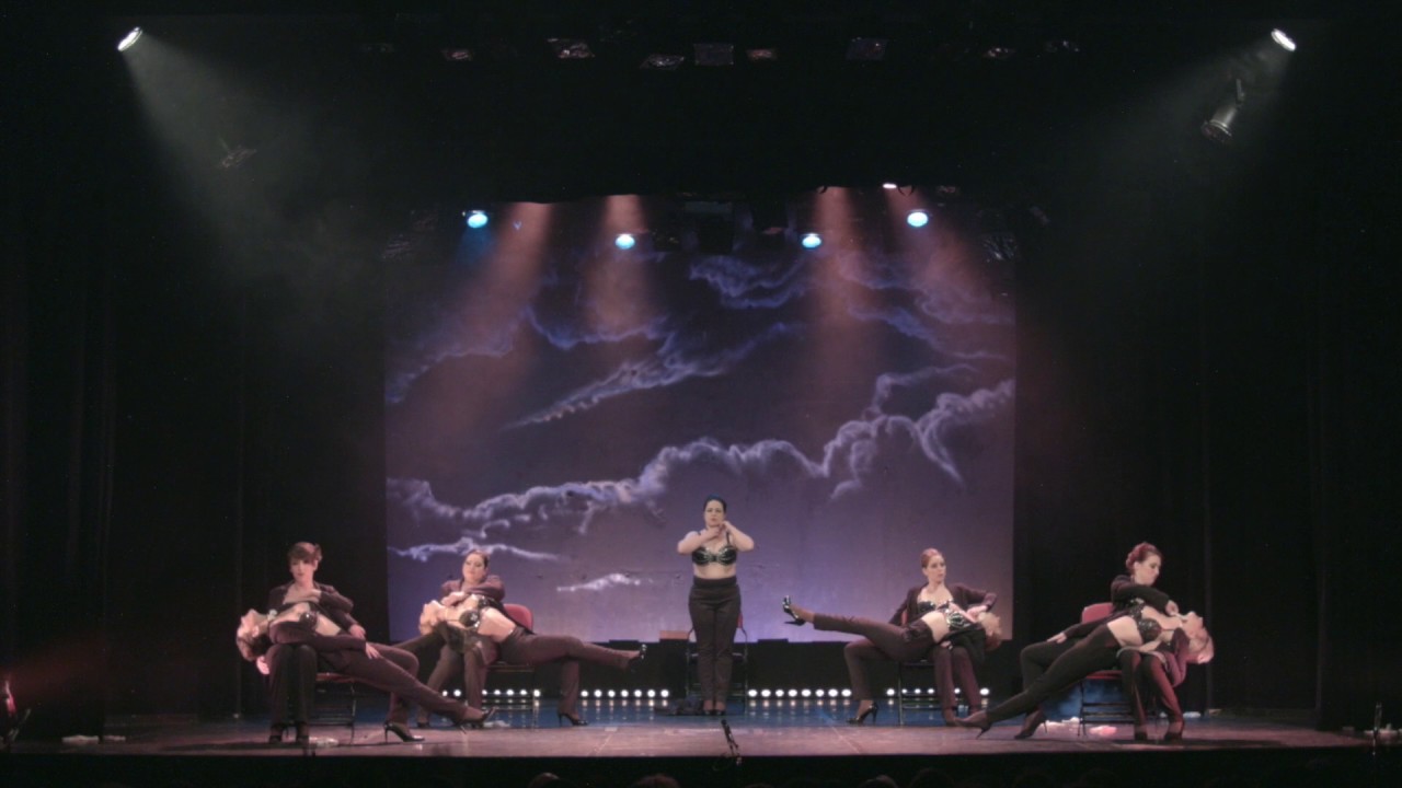 J'aime regarder les filles | Tassel Tease Company école de cabaret burlesque