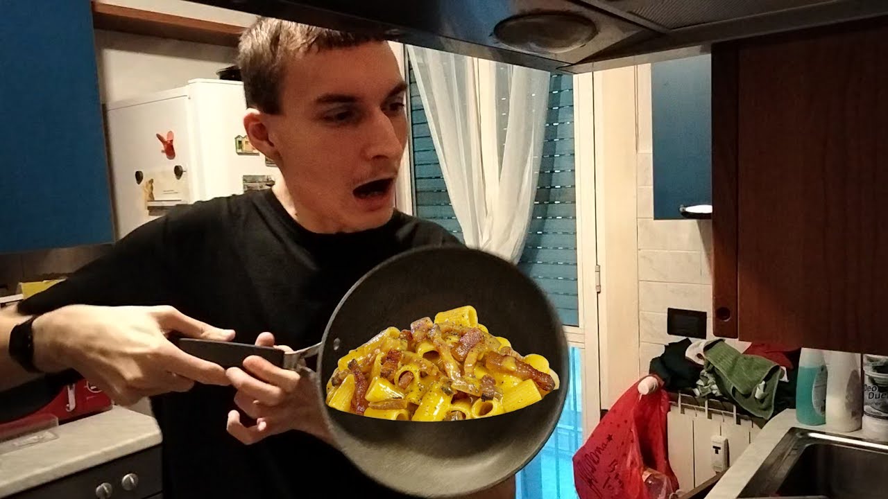 Un CUOCO ROMANO MEDIO che prepara UNA CARBONARA!