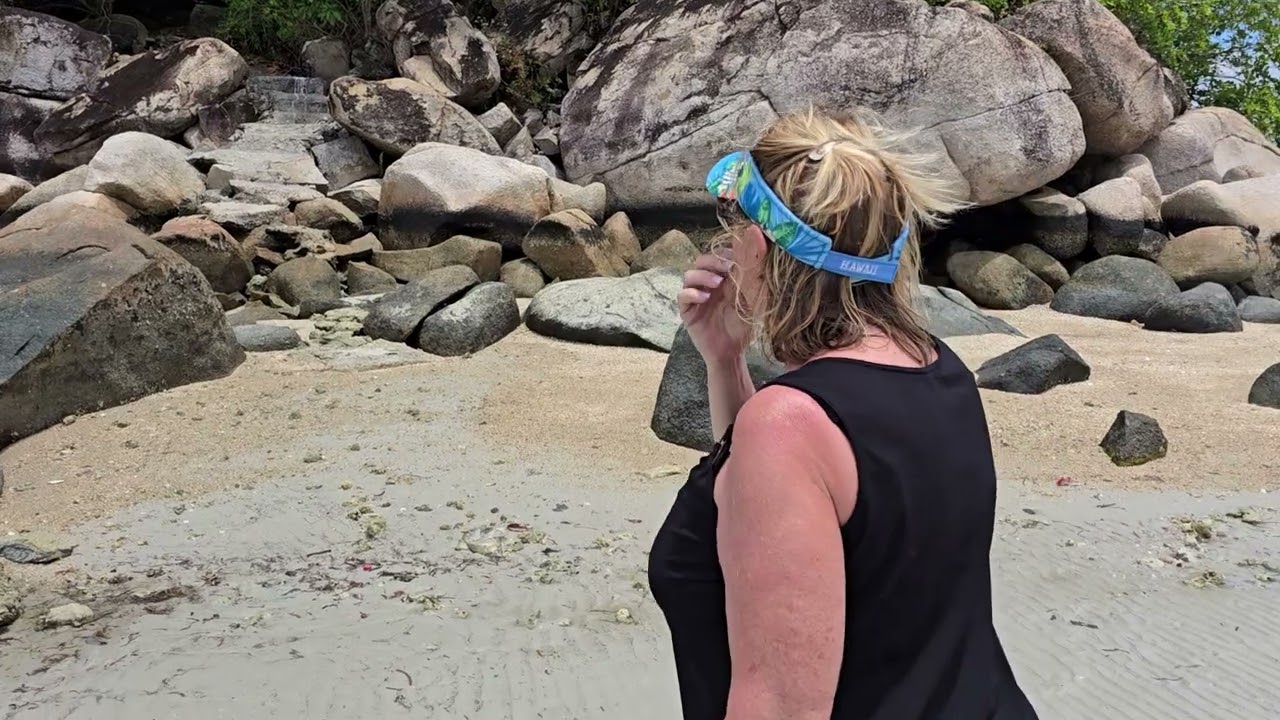 A quick tour of Lagoi Beach