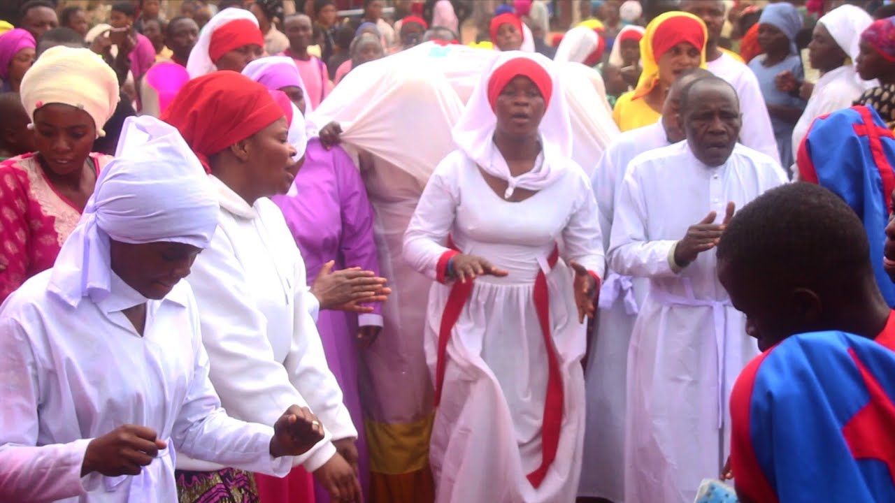 KUTOWA MTAWA KWENYE KANISA LA Holiness.Pr.Abedi (NyimbozaMaombi)