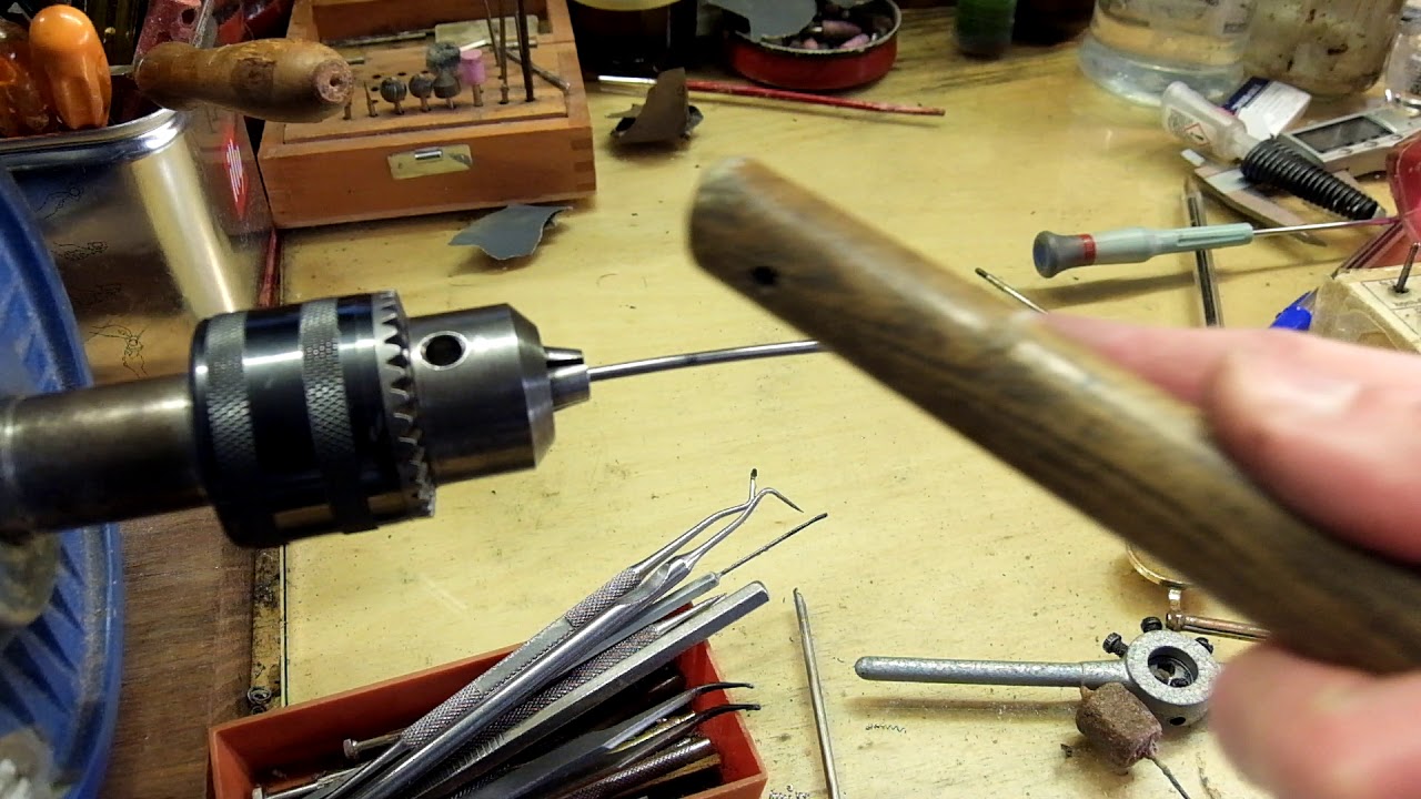 Francesco Berini - Sax repair:  Raddrizzare le viti di un sax  - VLOG #11
