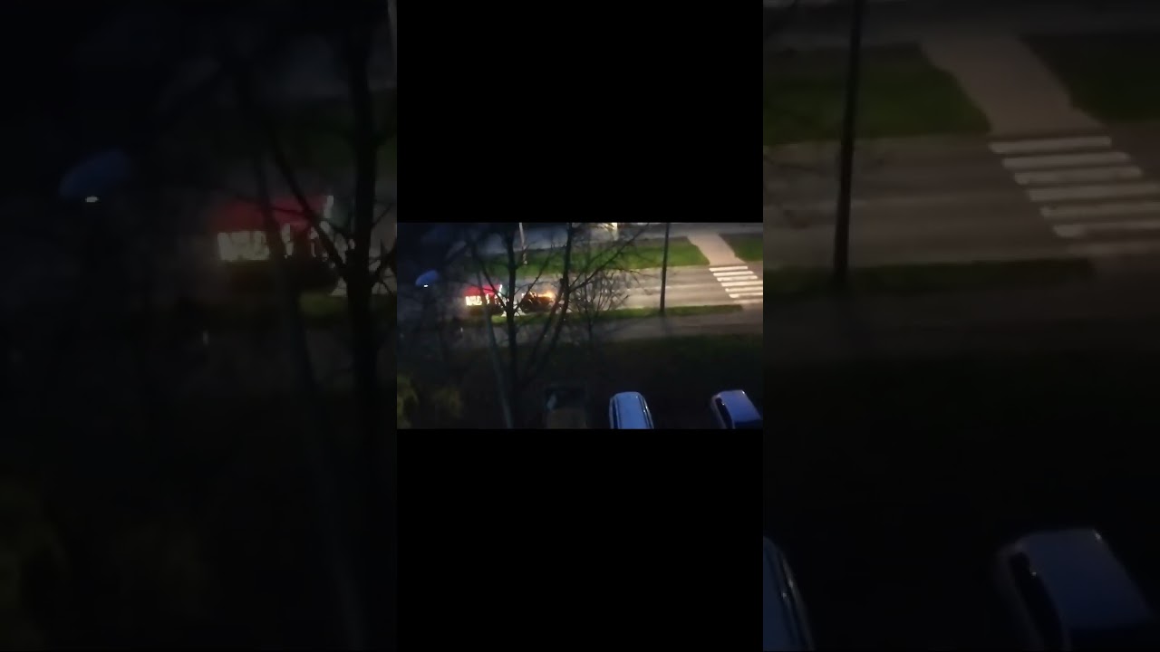 ha nincs hó és szánkó, van kistraktor 😂 