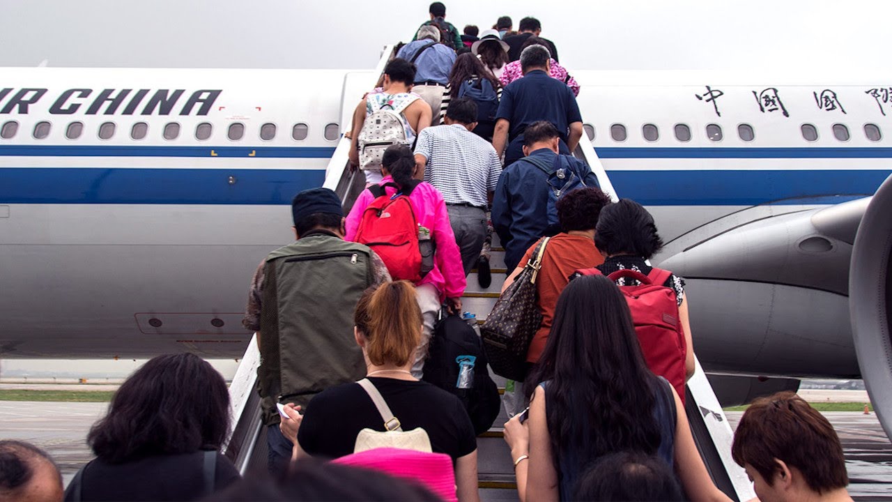 Por Quê os Chineses NÃO FICAM na CHINA?