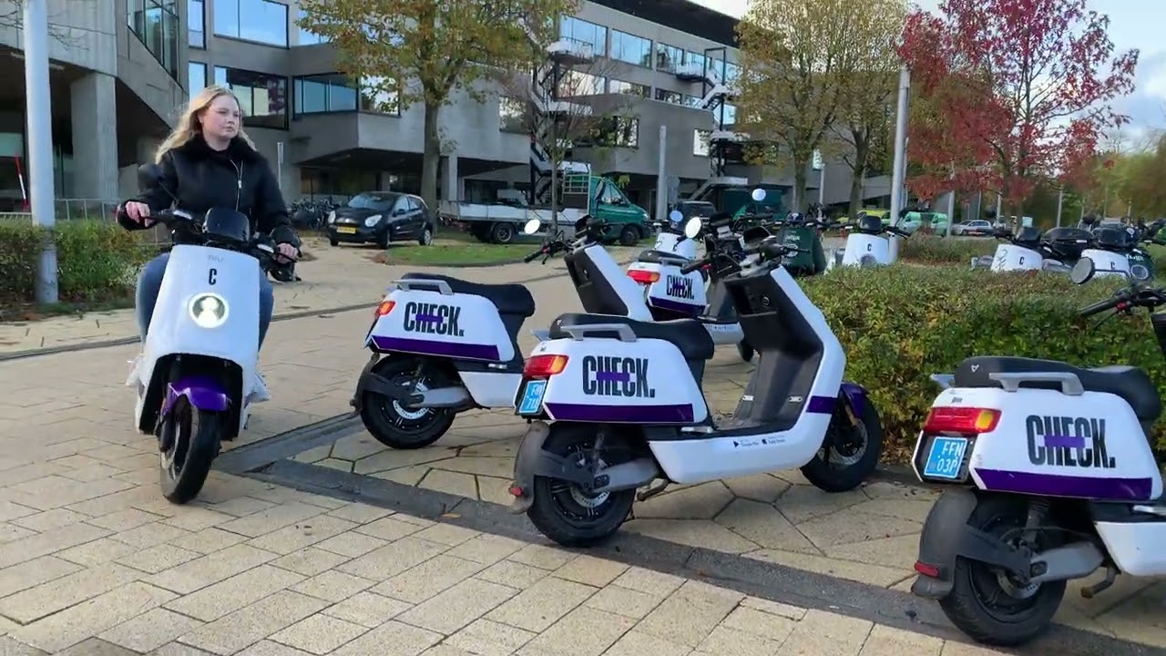 How to use a Check scooter with Moves