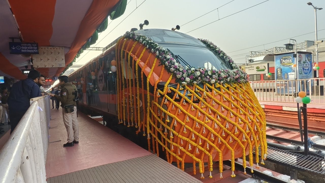 02075 MALDA TOWN KAMAKHYA INAUGURATION SPECIAL VANDE BHARAT SLEEPER EXPRESS #vandebharatsleeper #nfr