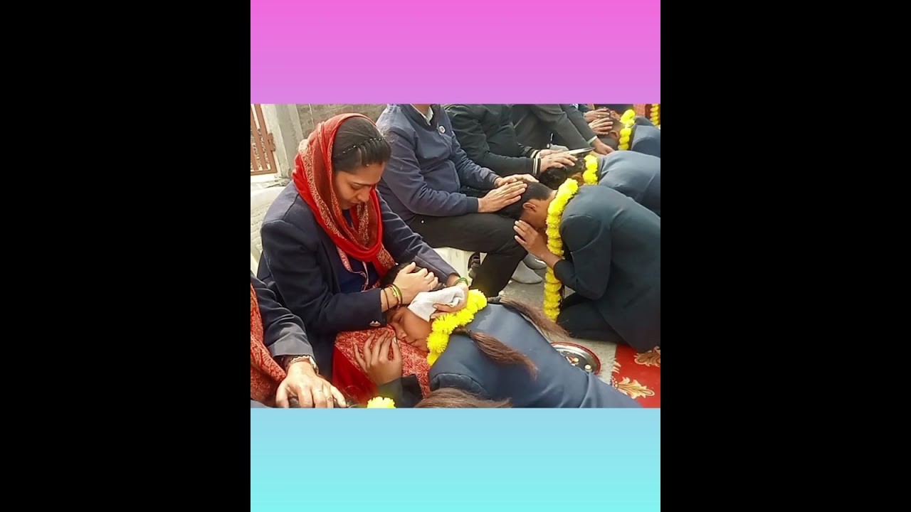 माता-पिता का प्यार ही जीवन की सबसे बड़ी दौलत है। 🙏#MatrPitriDiwas #ParentsBlessings #RespectParents 