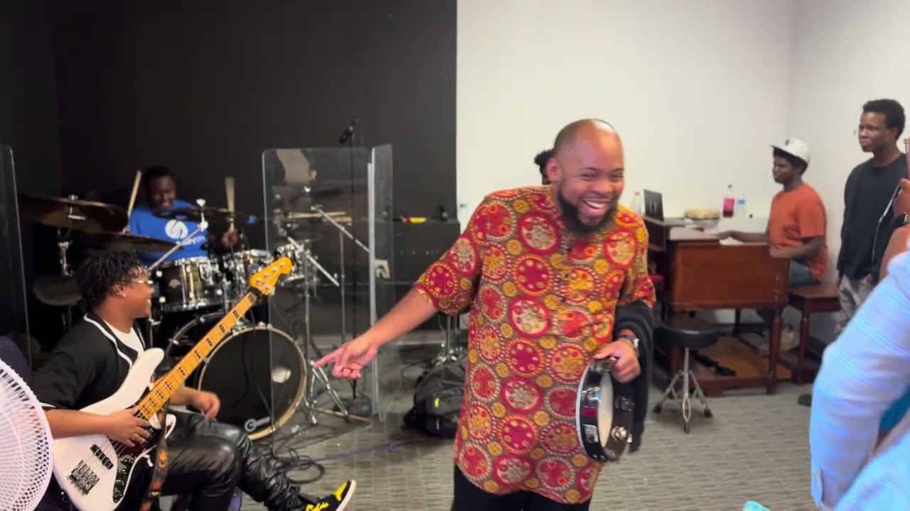 RAW FOOTAGE and UNEDITED FROM SUNDAY: The Instigators doing what they do best!