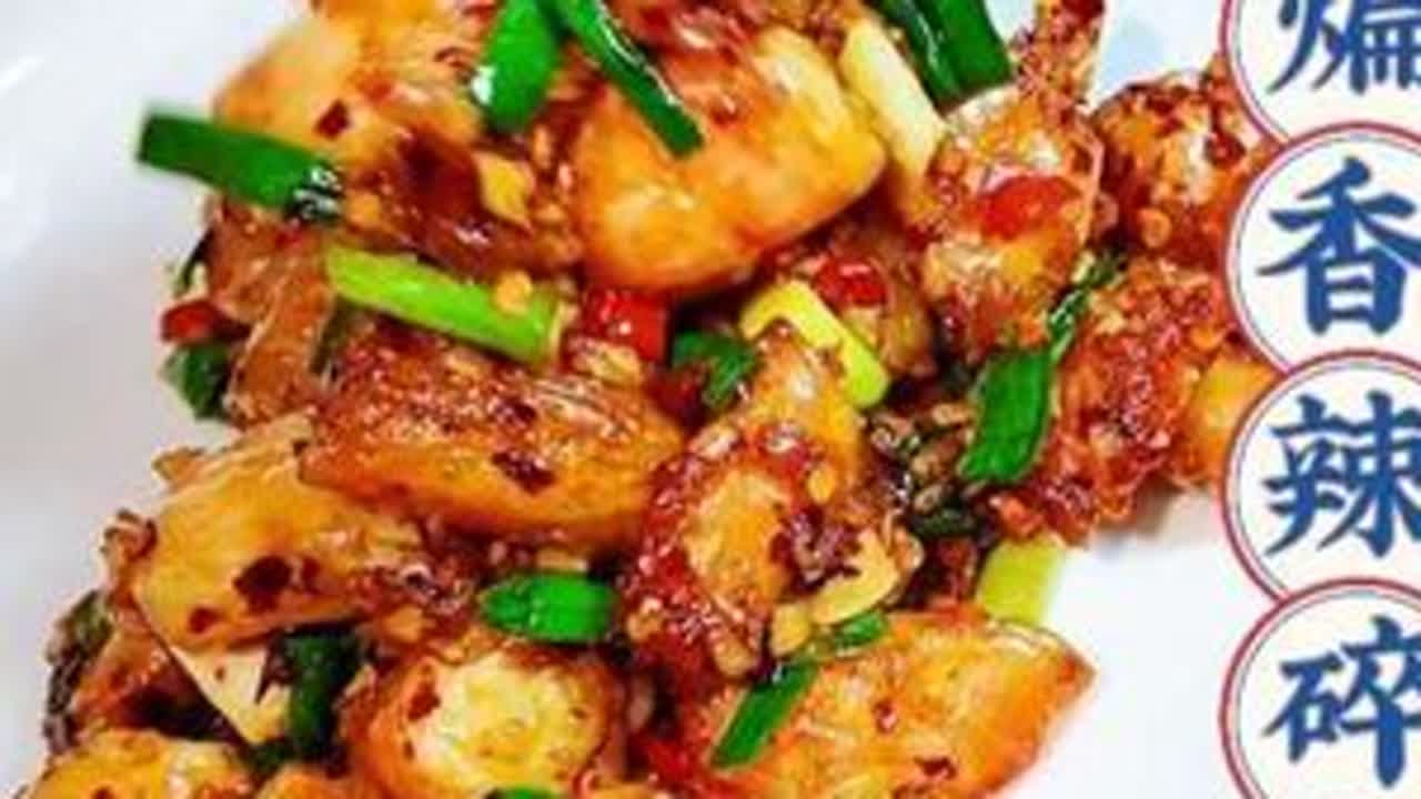 湖南菜真的太下饭了，没人能拒绝这碗干煸香辣碎碎虾！ #我的厨房日记 #在家做美食 #年夜饭菜单提前曝光了 #平平淡淡小日子