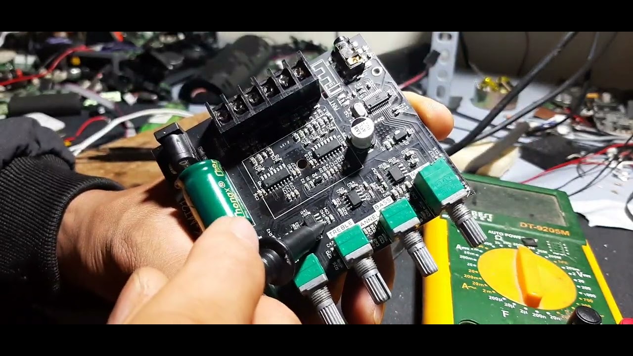 Sửa 1 chiếc mạch cờ lát đê 2.1 mã ZK-MT21 lỗi hát vỡ tiếng 1 kênh vệ tinh