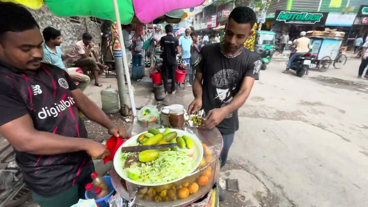  10 Taka for This Explosion of Flavors! 🤯 | Dhaka Street Food