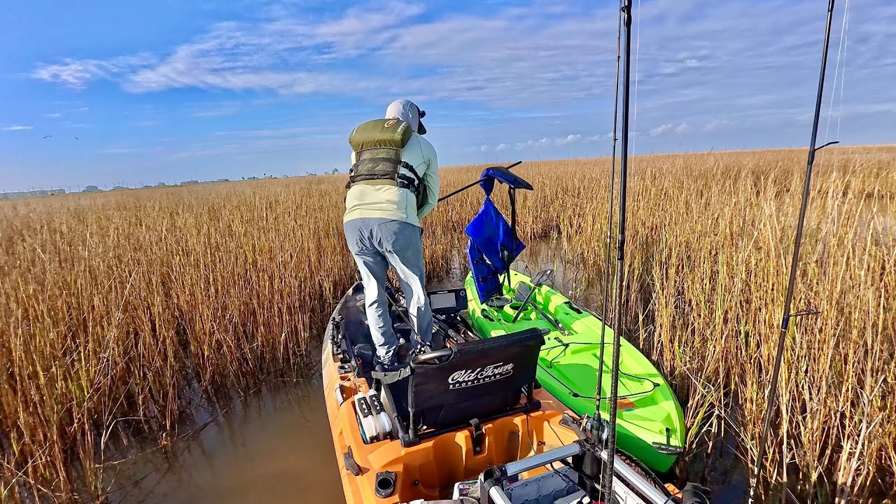 You never want to see something like this fishing near San Luis Pass TX (S9 E14)