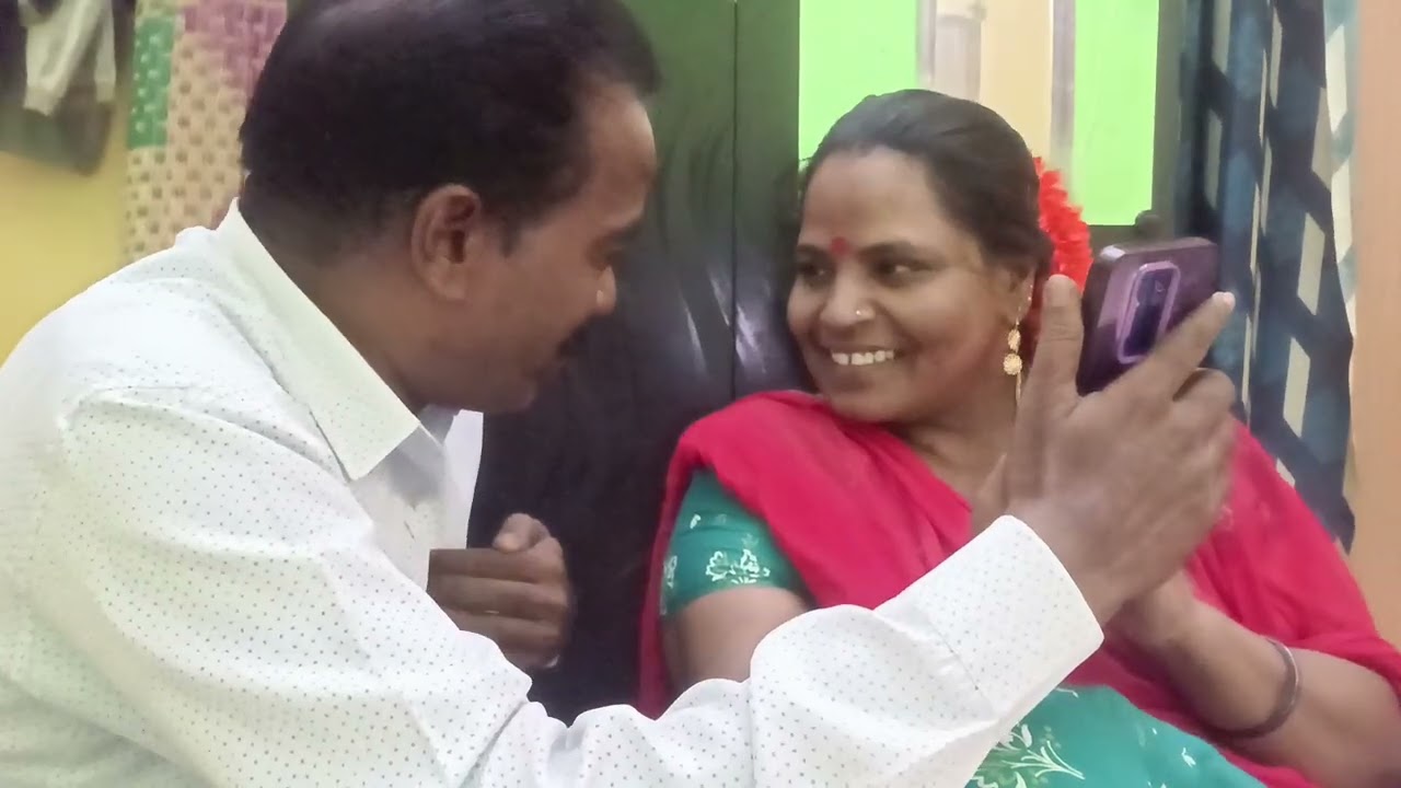 மொபைல் பாக்குற இன்ட்ரஸ்ட் இந்த வீடியோ எப்படி இருக்குன்னு சொல்லுங்க
