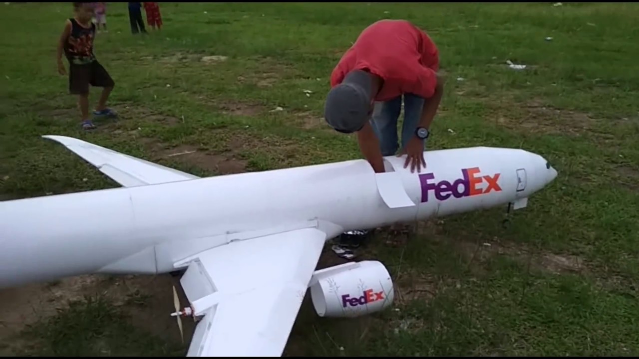 Largest rc plane Boeing pusher prop