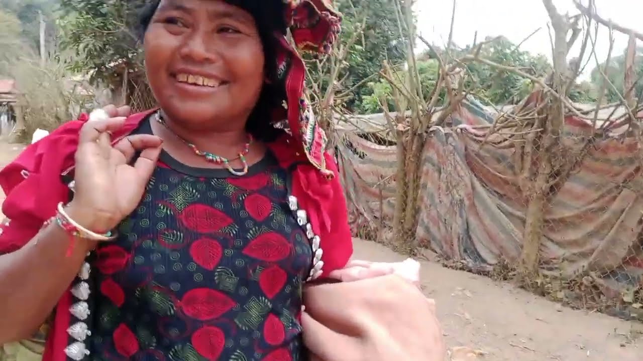 Đi tìm chị chơ đi hái dâu Pi nong ới 
