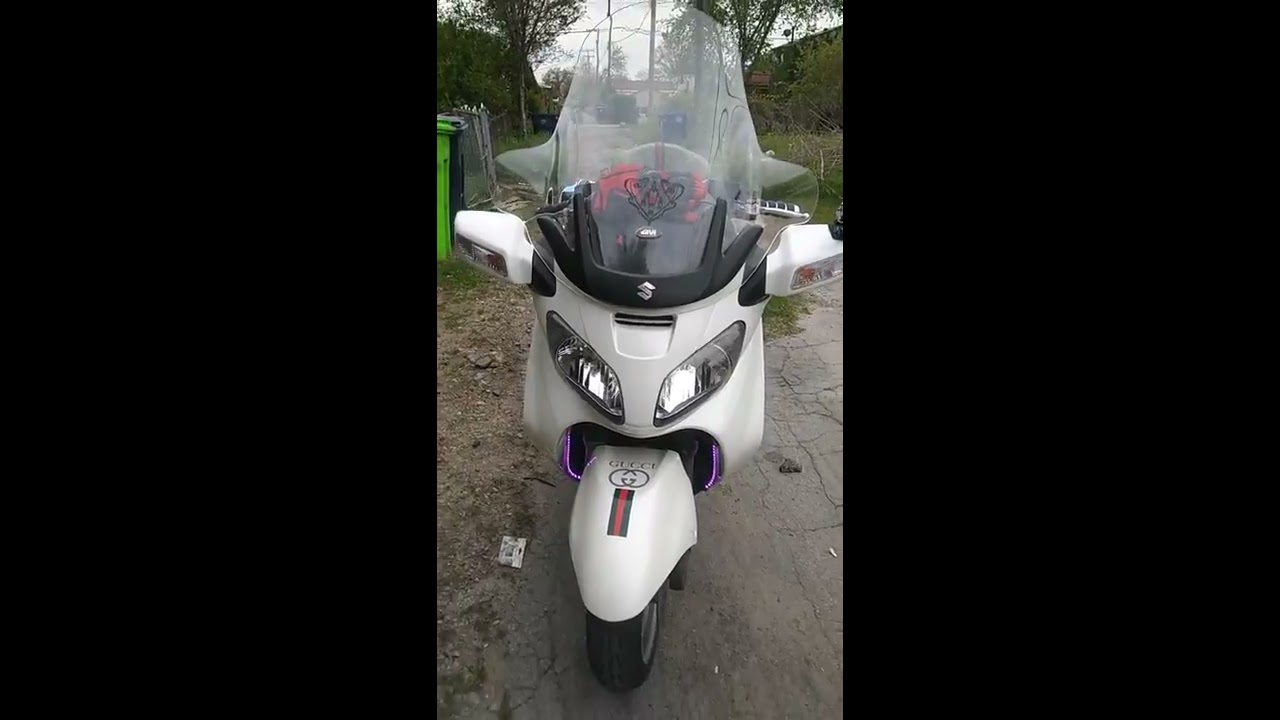 SUZUKI BURGMAN 650 DETROIT 650 CREW custom Gucci job