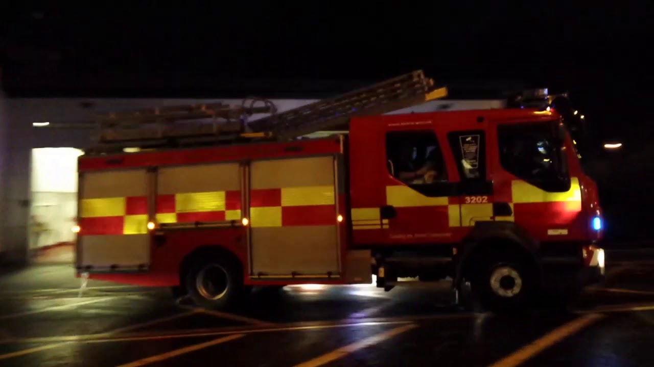 Tyne & Wear Fire & Rescue Service turnouts from different stations on Bonfire Night 2019