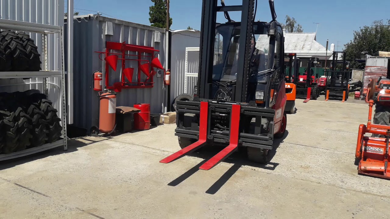 Вилочный погрузчик LINDE.Смещение каретки.