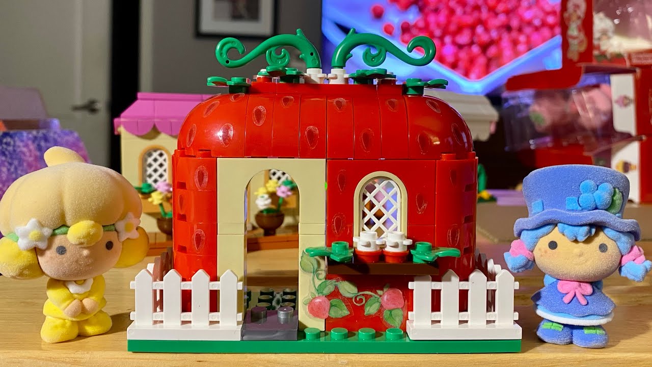 Hello Kitty and Strawberry Shortcake Toys!