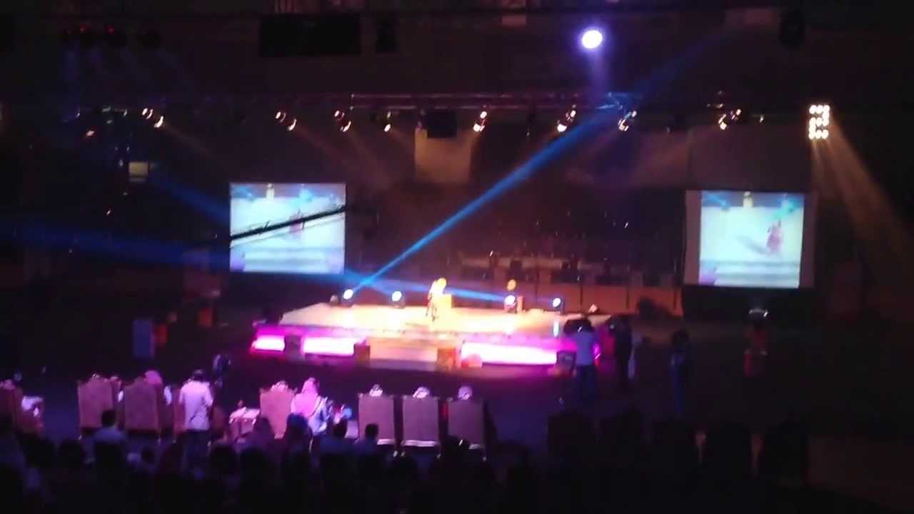 البنت الشطورة جنى مقداد حفل الرياض 2013