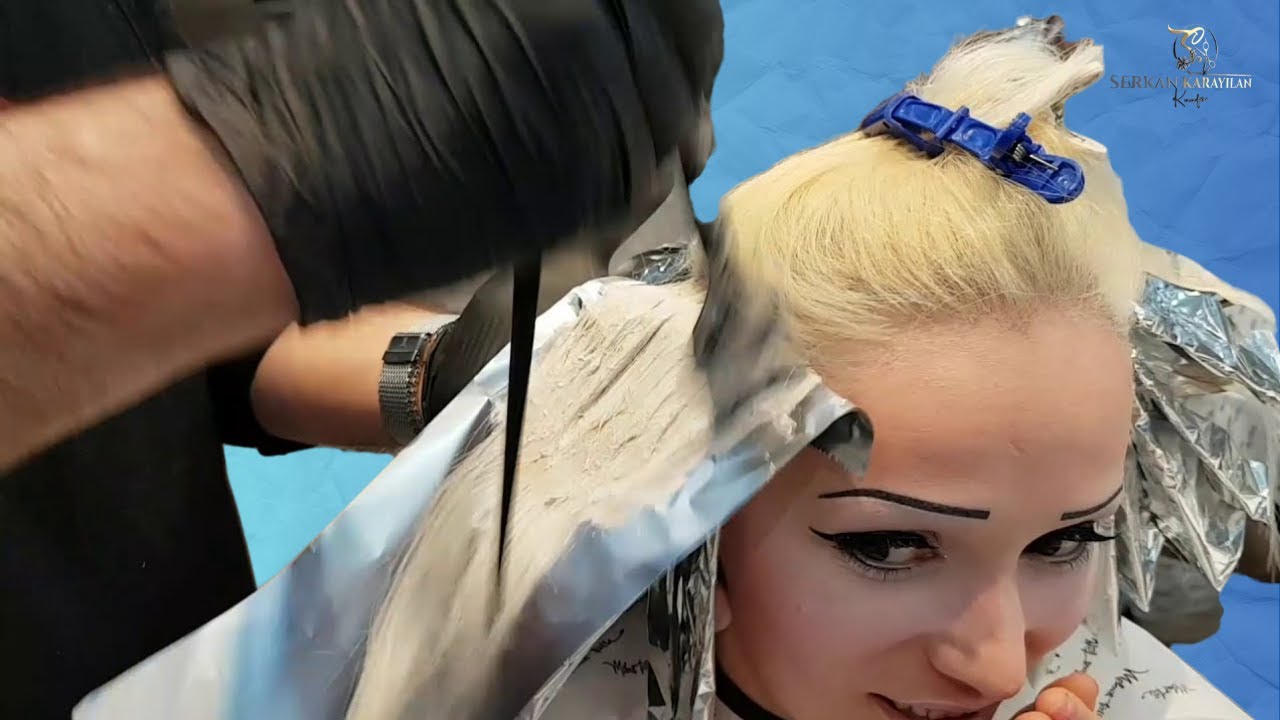 How to Achieve Platinum Blonde Hair | Clean Blonde & Highlight Techniques