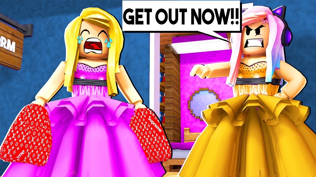 BEST FRIEND KICKED ME OUT OF HER DORM! (Roblox)