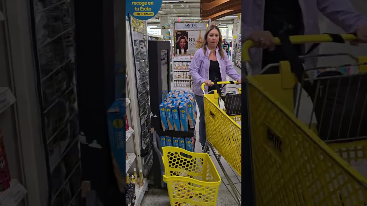 Super mercado éxito en Sabaneta Medellin Colombia ni en los Estados Unidos de América #seguidores 