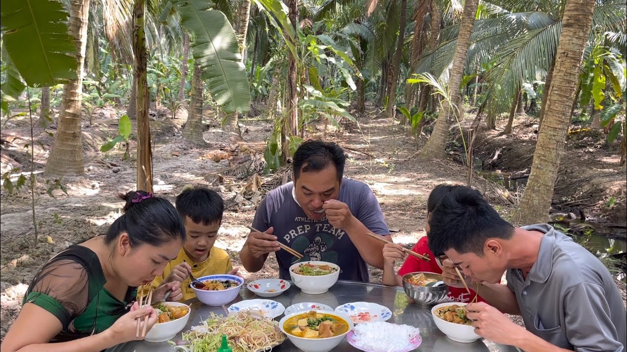 Ngọt ngất ngây với tô “bún riêu ốc”đậm đà hương vị miền Tây !
