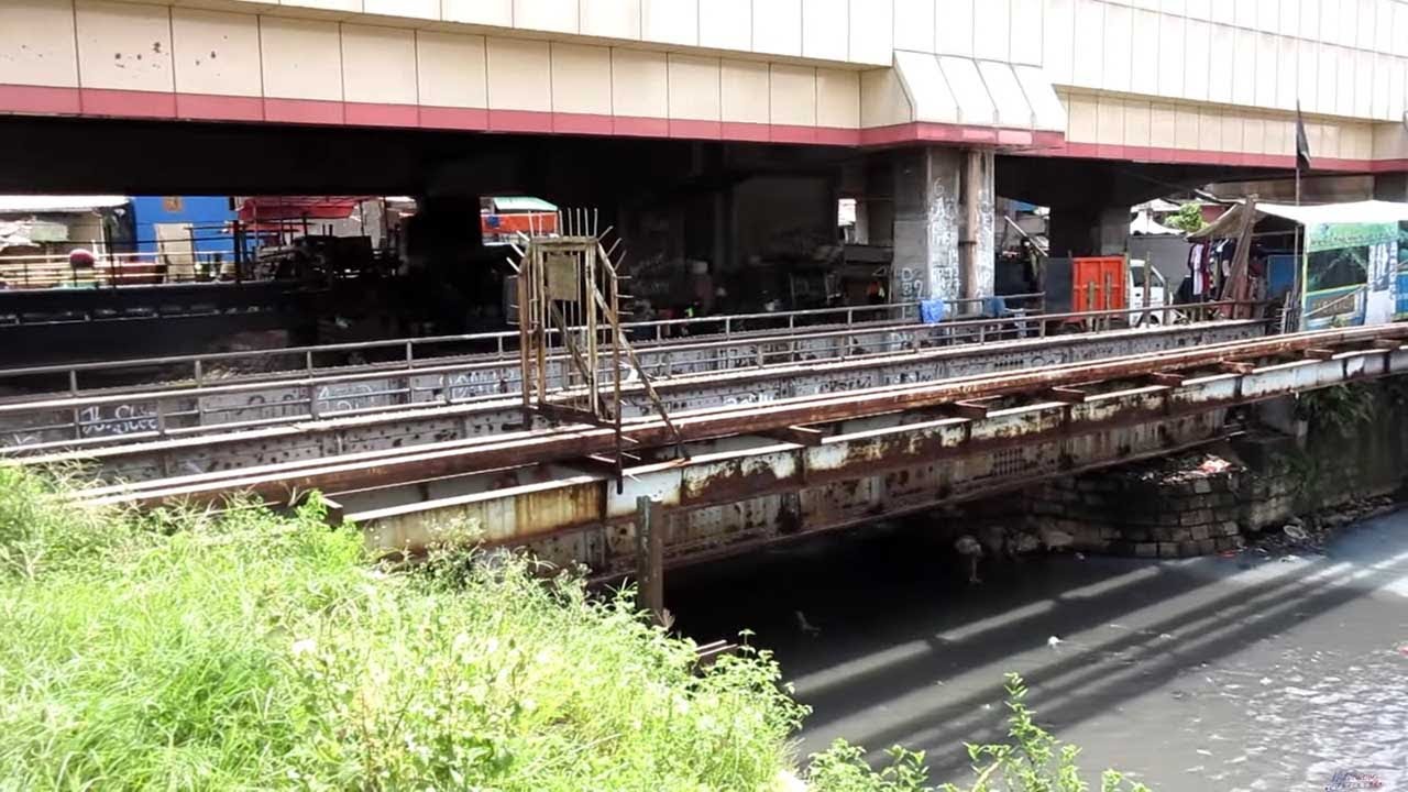 Bekas Jembatan Rel di Stasiun Jayakarta - Jaman Masih Menapak Tanah