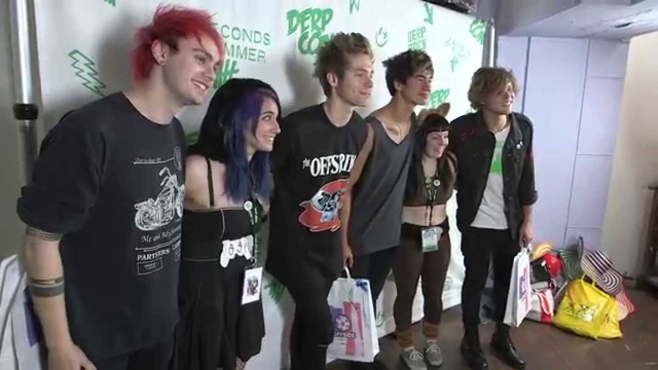 5SOS DERPCON M&G ARGENTINA - Skunk & Squirrel