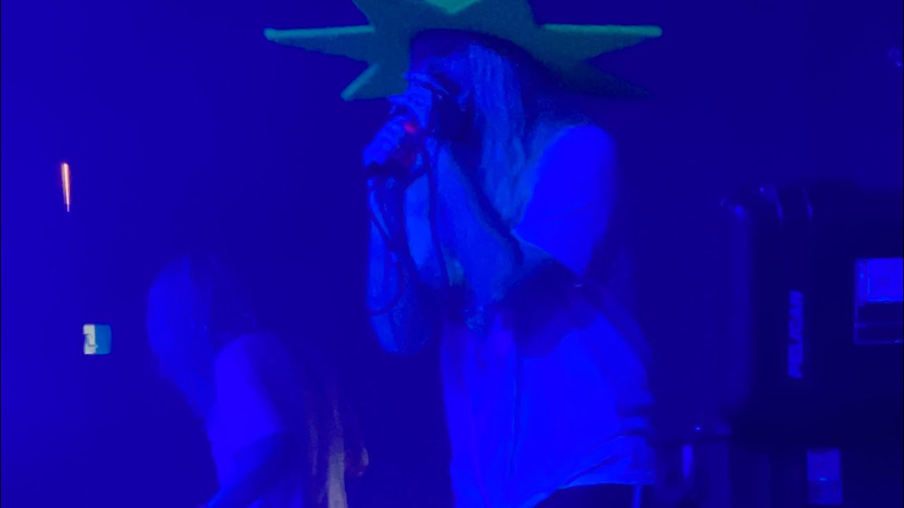 100 Gecs - 800 db cloud (Live in Toronto 22-04-23)