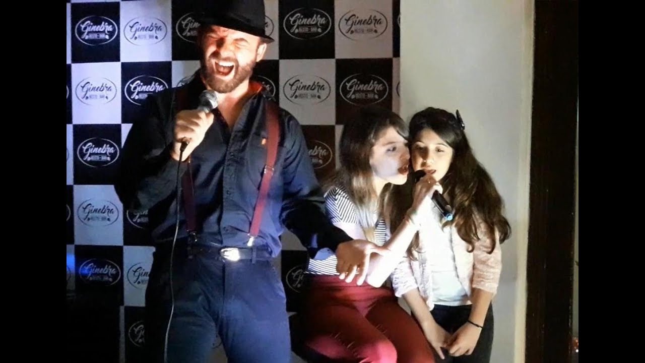 ESPEJOS - JUAN ETCHEGOYEN CON SUS HIJAS PÍA Y LAURA